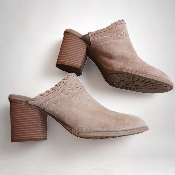 Sofft Euro Soft Sandy Tan Suede Block Heel Clogs Slip On Mules Size 10M - Picture 7 of 16